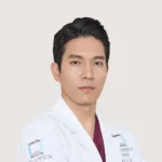 Dr. Lee Sung-wook, board-certified plastic surgeon who performs the double chin liposuction procedure at MINE Plastic Surgery in Seoul